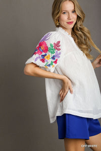 Checkered Bubble Sleeve Embroidery Top