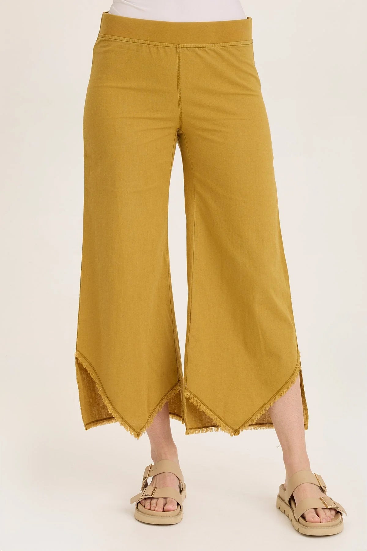 Astri Pant