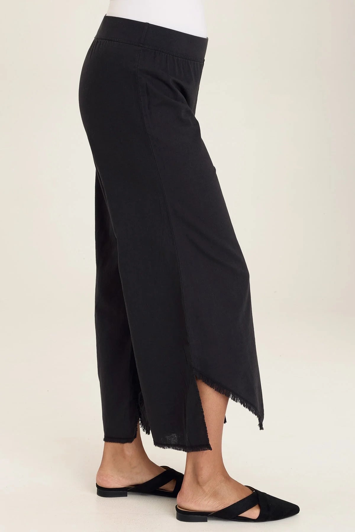 Astri Pant