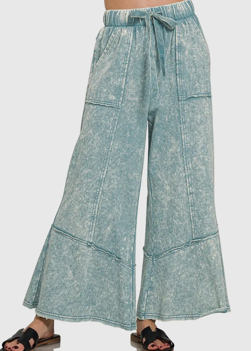 Acid Wash Exposed-seam Flare Hem Pants With Pockets