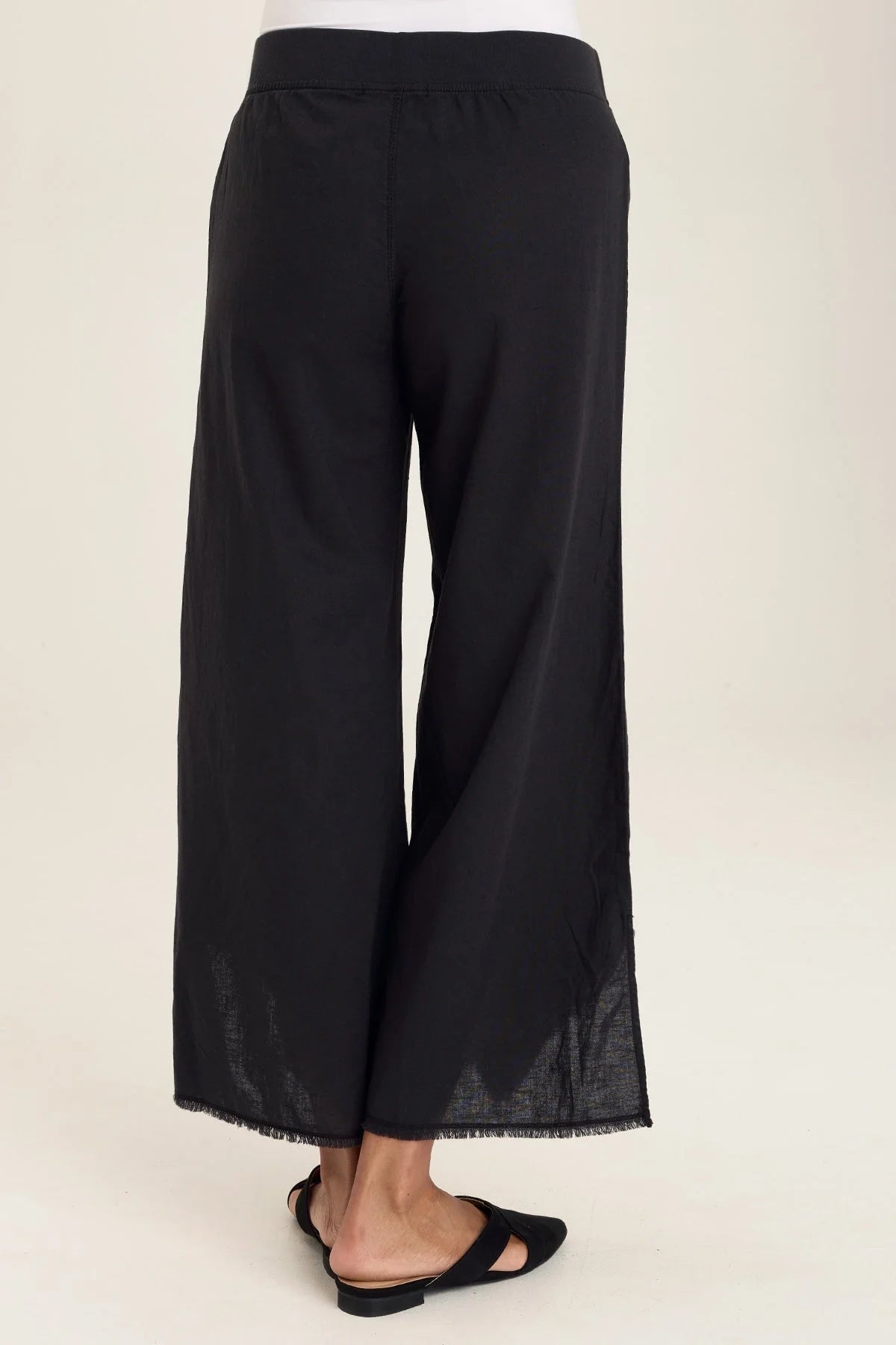 Astri Pant