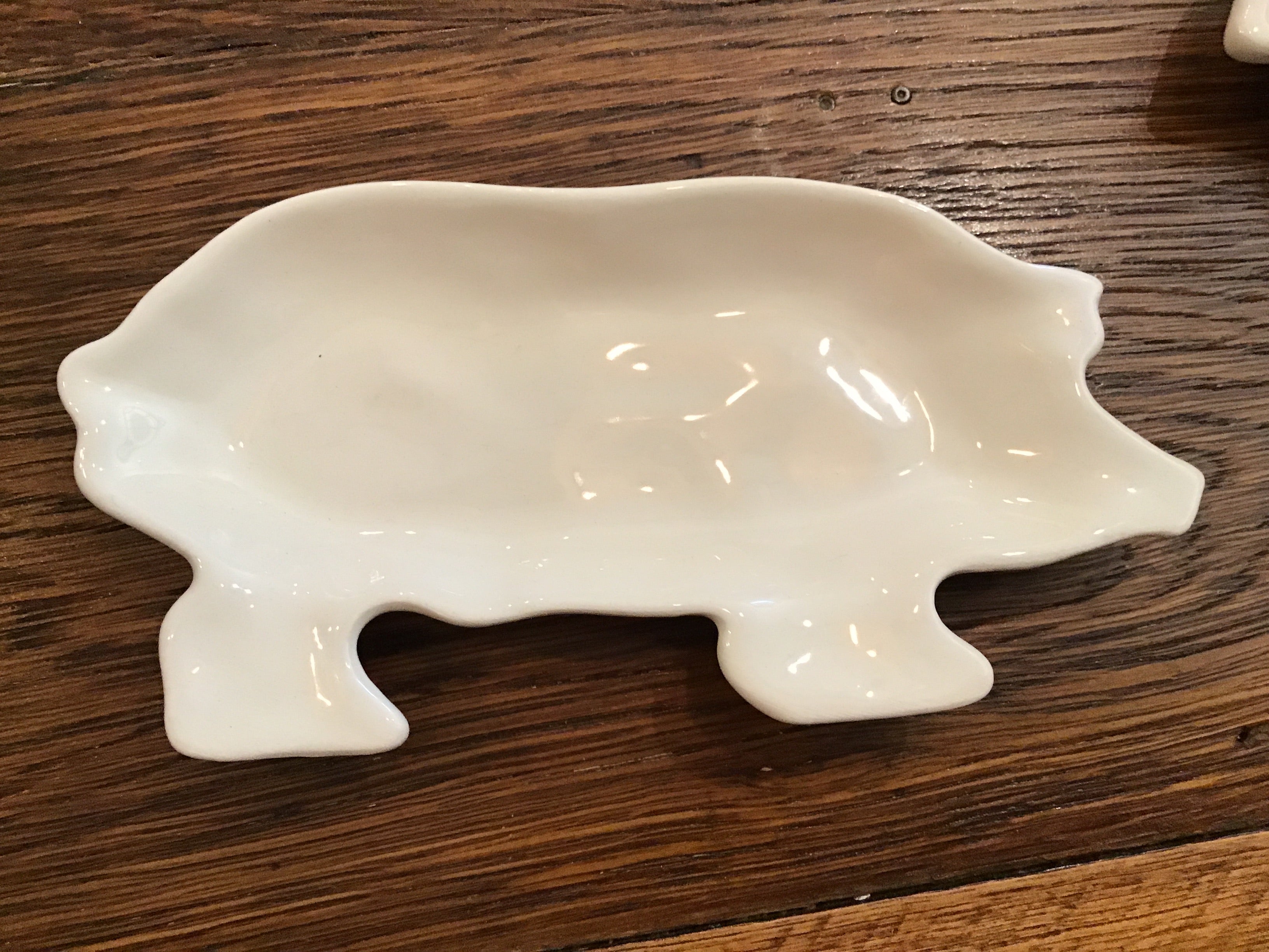 Ceramic dish/farm animals