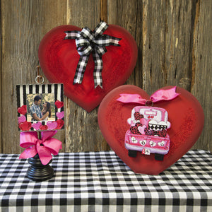 The Round Top Valentines Collection